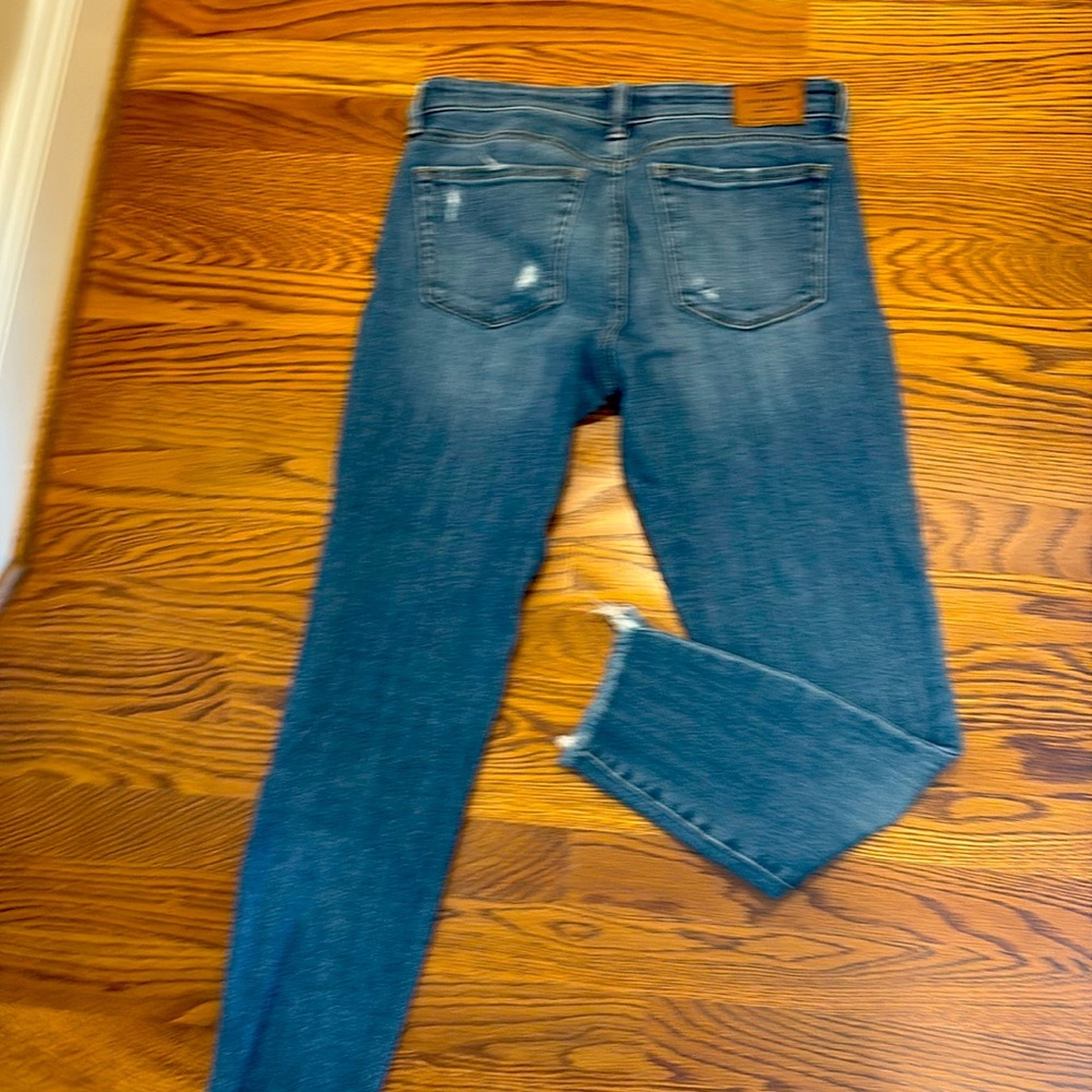 Lucky brand Women’s cut off cropped ankle jean